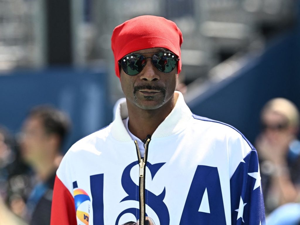 Snoop Dogg's Iconic Style at the 2024 Paris Olympics A Blend of