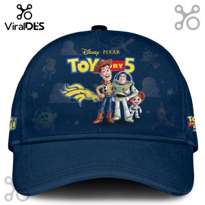 Baseball cap with Pixar’s Toy Story 5 characters and NFL’s Denver Broncos logos in a fun, detailed design!