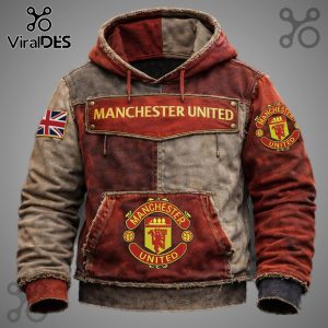 Manchester United hoodie with the Union Jack flag. Logo patches on chest, sleeve and pocket.!