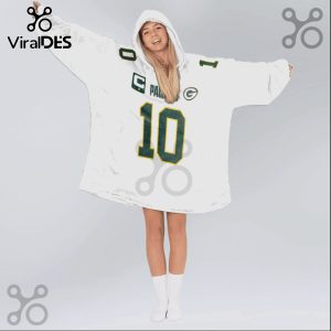 Woman wearing a hooded blanket with Green Bay Packers #10 jersey design.!