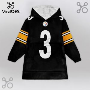 Pittsburgh Steelers jersey hooded blanket with the number 3 on the front and sleeves.!