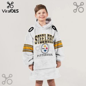 Steelers themed wearable blanket featuring logo, 'Steelers', and 'Pittsburgh' text on a young child.!
