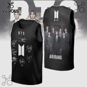 Black BTS tank top with member signatures and group photo, 'ARIRANG' text! Kpop fashion!