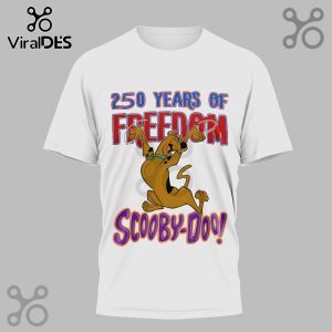 White tee: '250 Years of Freedom', Scooby-Doo cartoon graphic, purple Scooby-Doo text, red, blue, brown ink!