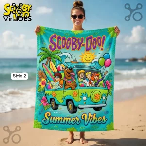 Scooby-Doo Summer Vibes beach towel with Mystery Machine van! Colorful retro cartoon design in turquoise, green, and yellow!