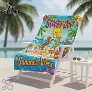 Scooby-Doo Summer Vibes Mystery Inc. Tropical Fun Vibrant Beach Towel