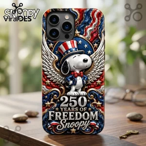Snoopy phone case featuring Uncle Sam hat, patriotic wings, and 250 years of freedom text on a red, white, and blue background.!