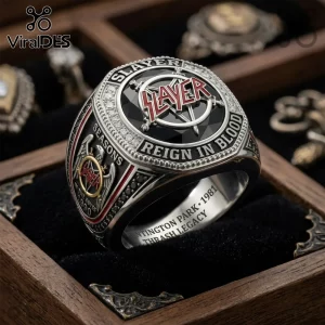 Slayer band metal ring with red logo, Reign in Blood text, and Huntington Park 1981 engraving on a black velvet box.!