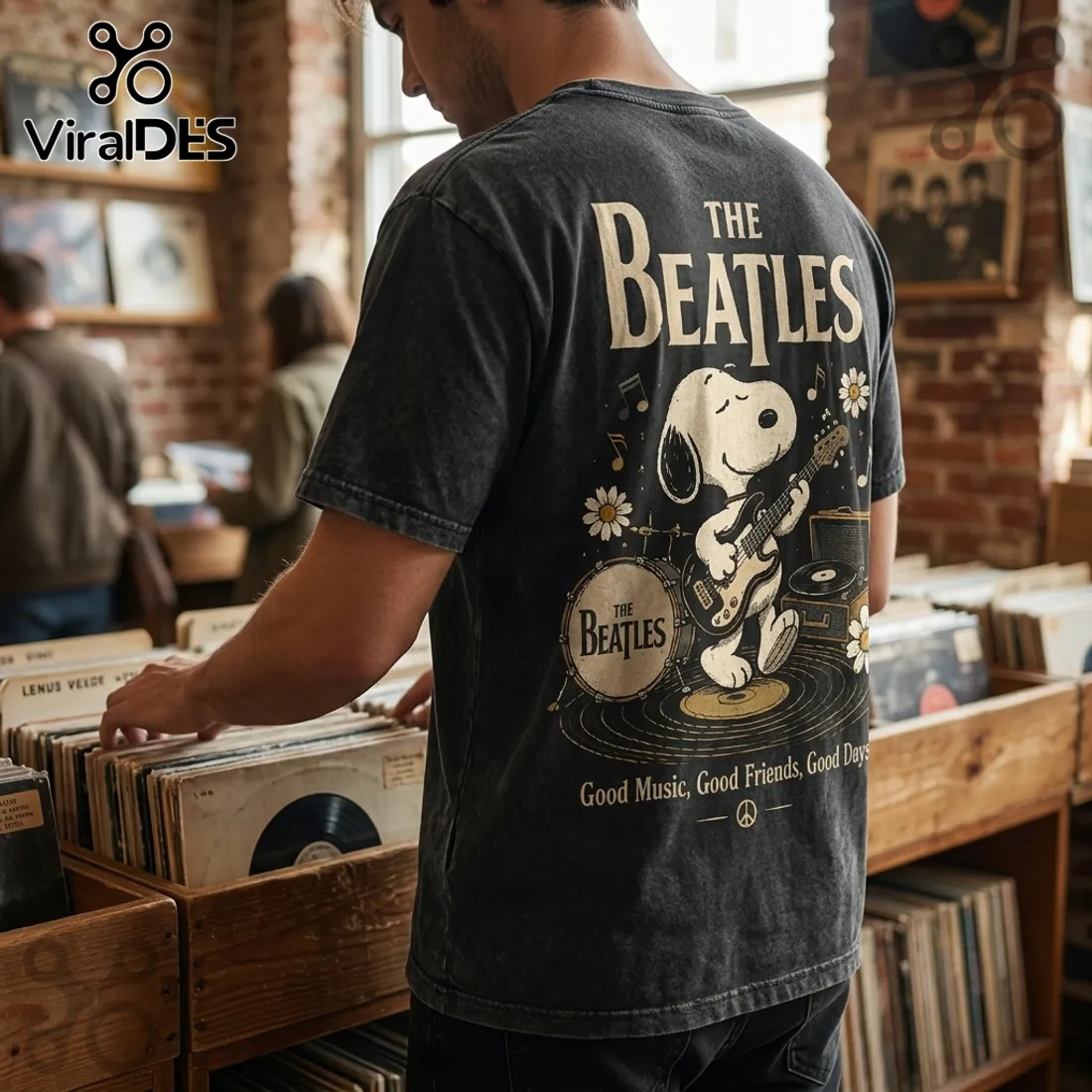 The Beatles x Snoopy Black Cotton T-Shirt The Beatles x Snoopy Black Cotton T-Shirt