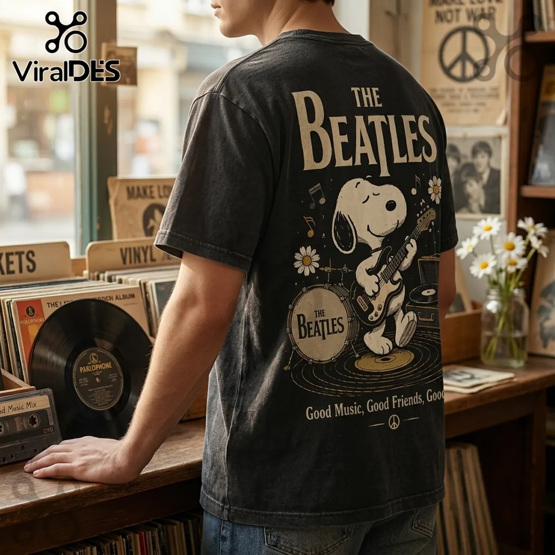 The Beatles x Snoopy Black Cotton T-Shirt The Beatles x Snoopy Black Cotton T-Shirt