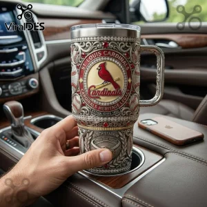St. Louis Cardinals stainless steel tumbler featuring red gems, baseball motifs, Busch Stadium engraving, and clear lid.!