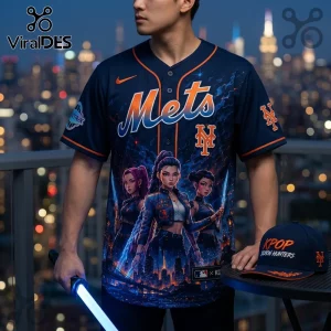 New York Mets baseball jersey featuring anime-style K-pop demon hunters graphic and matching navy blue embroidered cap.!