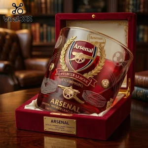 Arsenal FC Premier League Champions 2026 Whiskey Glass featuring a team crest in a red velvet lined display box.