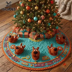 Scooby-Doo Blue 2026 Christmas Tree Skirt with 3D plush dog heads, Mystery Machine icons, and cable-knit turquoise fabric.