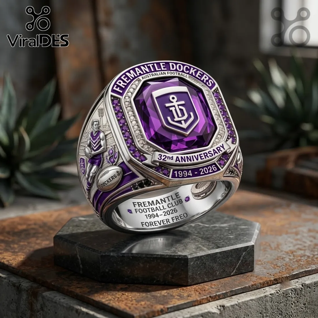 Fremantle Dockers 32nd Anniversary Engraved Ring Fremantle Dockers 32nd Anniversary Engraved Ring
