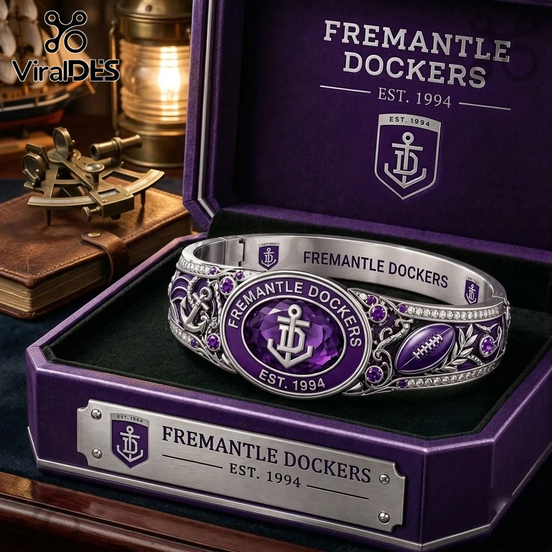 Fremantle Dockers Silver Tone Bracelet Fremantle Dockers Silver Tone Bracelet