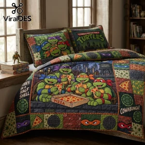 Teenage Mutant Ninja Turtles quilt bedding set featuring Leonardo, Donatello, Michelangelo, and Raphael eating pizza.