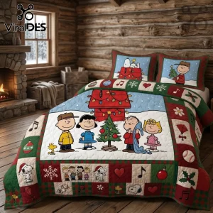 Peanuts Snoopy Christmas Patchwork Quilt Bedding Set featuring Charlie Brown, Snoopy, and friends in a log cabin room.